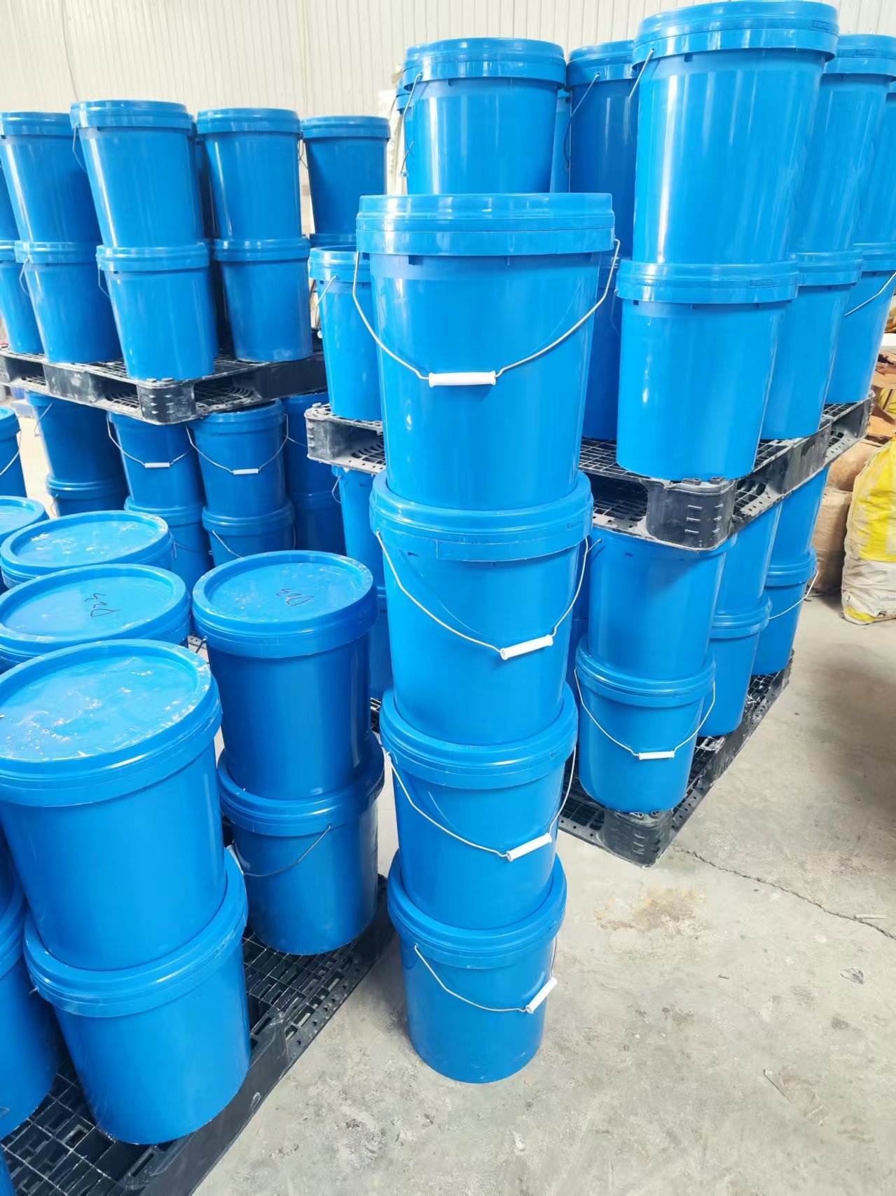 探秘濾芯PU膠水的低揮發(fā)性有機(jī)化合物釋放特性